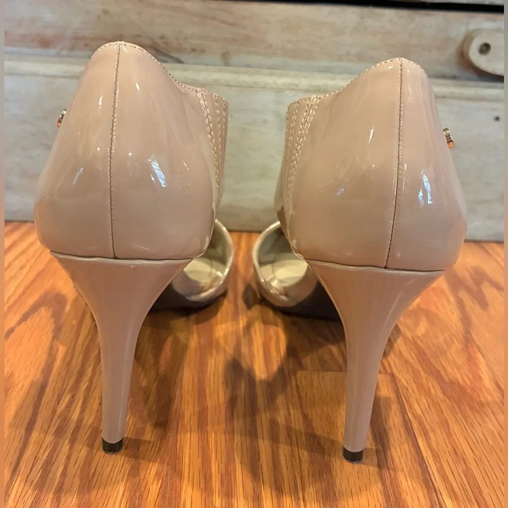 Jones New York Signature Colette Beige Patent Leather Stiletto Heels Women Sz 7M